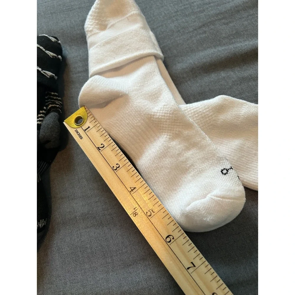 Tommie Copper Compression Socks Bundle 4 Pairs Black White Crew Over Calf